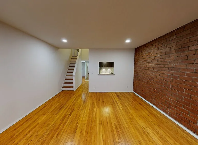 10 Jones St #2F — Photo 4