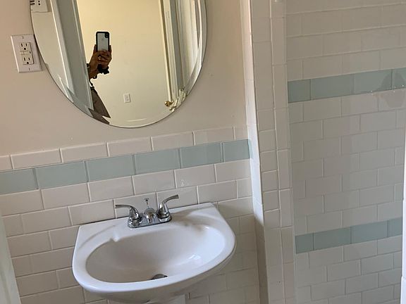 5th image of 2234 S 11th St Floor 1