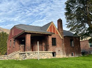 462 5th St, Chelan Falls, WA 98817