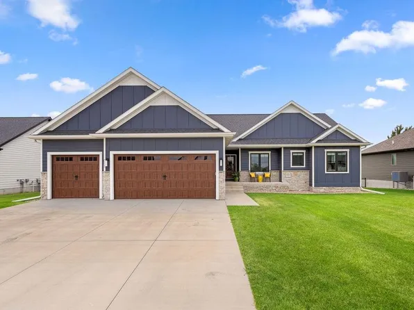 5121 Meadow Ridge Pl, Columbus, NE 68601