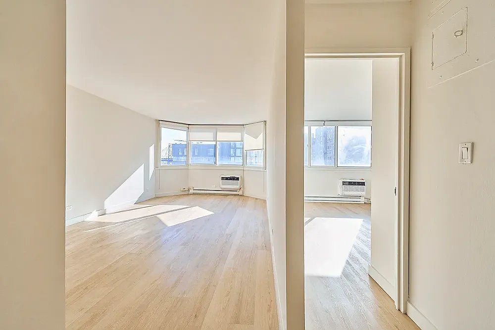 580 Main Street — Photo 1