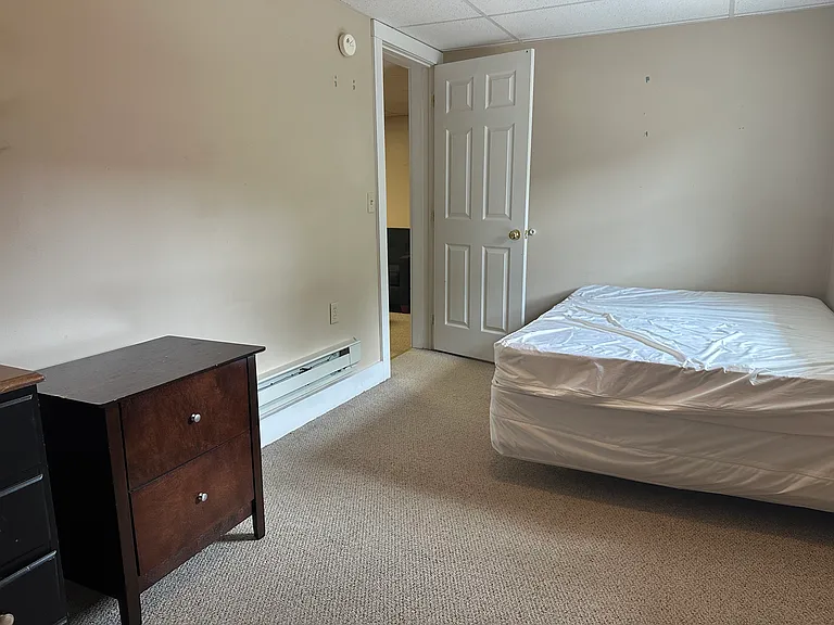 990 Oakland Ave — Photo 21