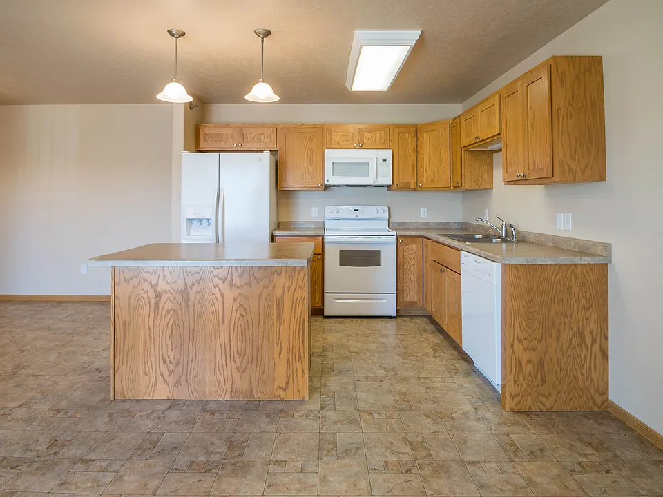 Lindenwood Apartments