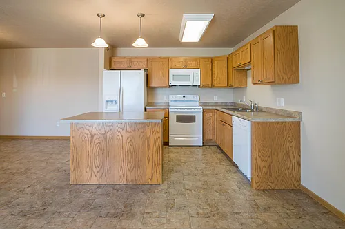 Lindenwood Apartments Photo 1