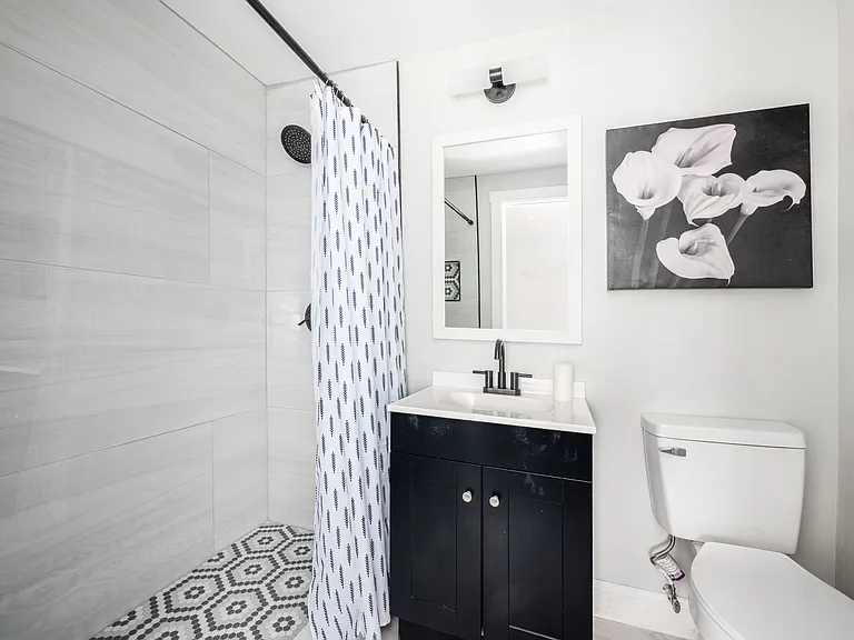 501 Oak St — Photo 22