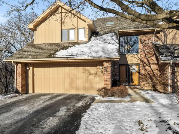 46 Oak Creek Dr, Burr Ridge, IL 60527