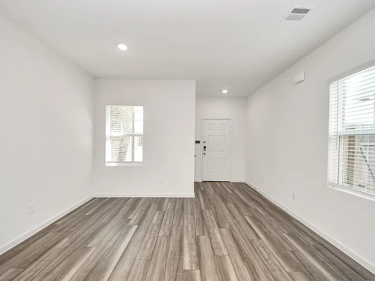 1907 Chiant Grove Ln — Photo 10