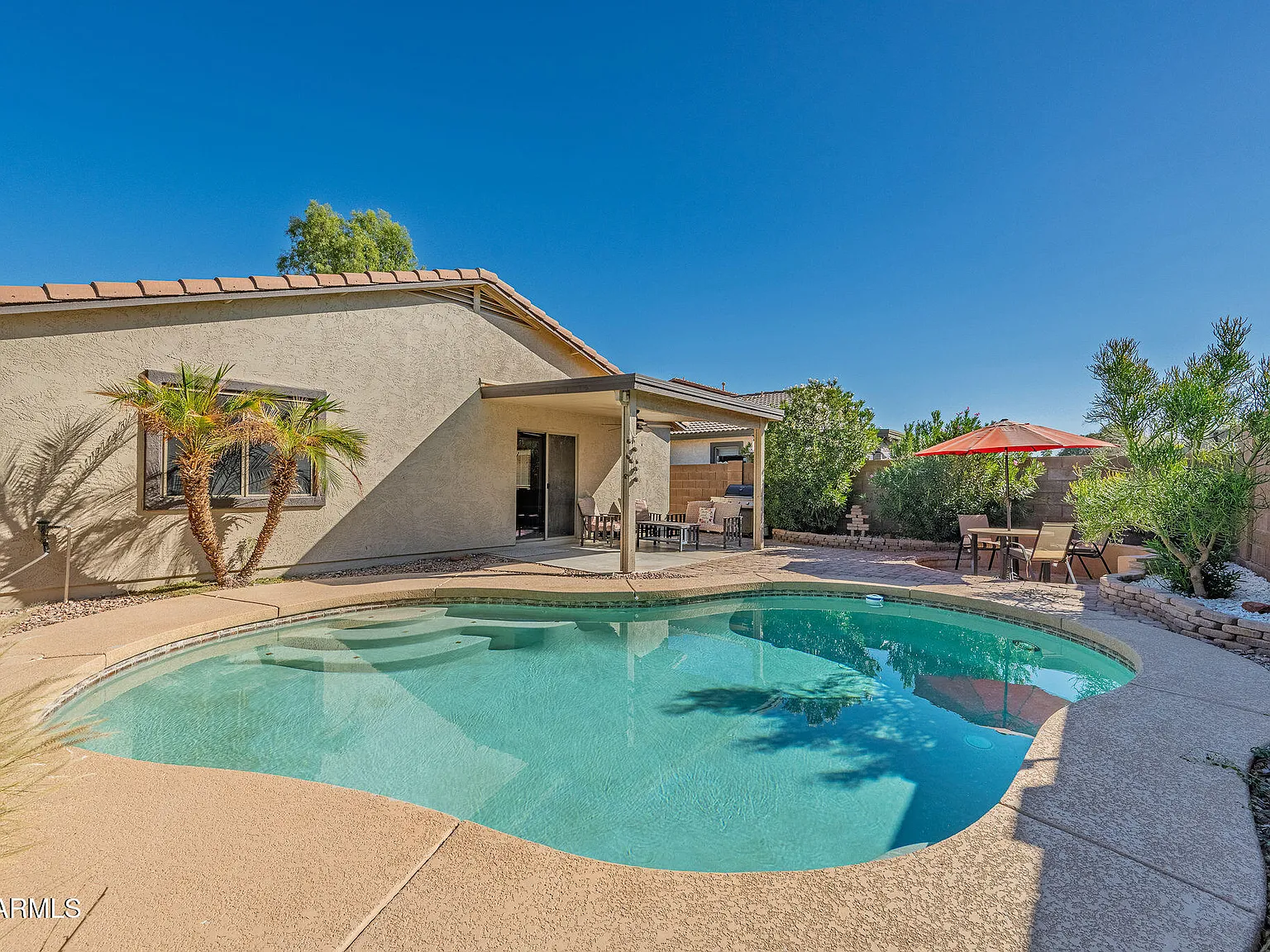 3 bed, 2.0 bath, 1653 sqft, $2,000 — Photo 1