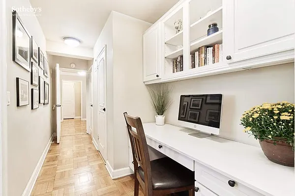 Sold by Sotheby's International Realty | media 13