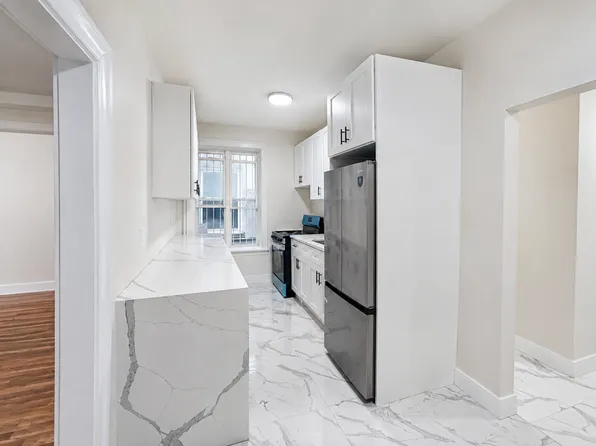 452 E 46th St #1R, Brooklyn, NY 11203
