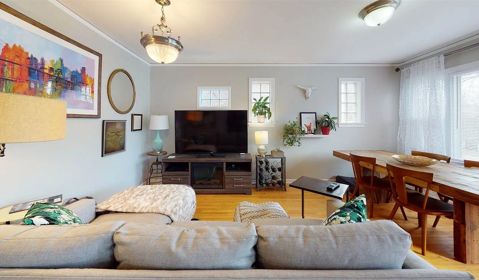 3 bed, $2,995 — Photo 2