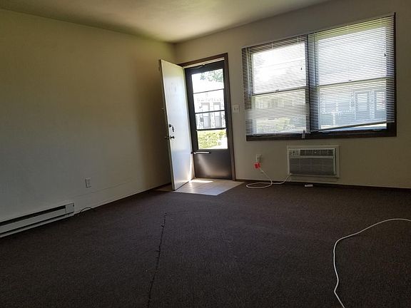 3rd image of 1524 21st St #1524