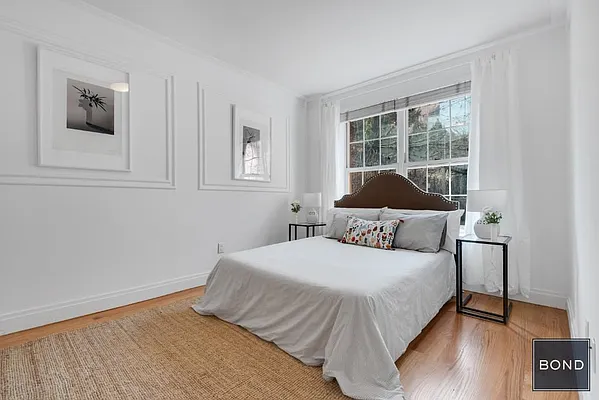 Sold by Bond New York | media 3