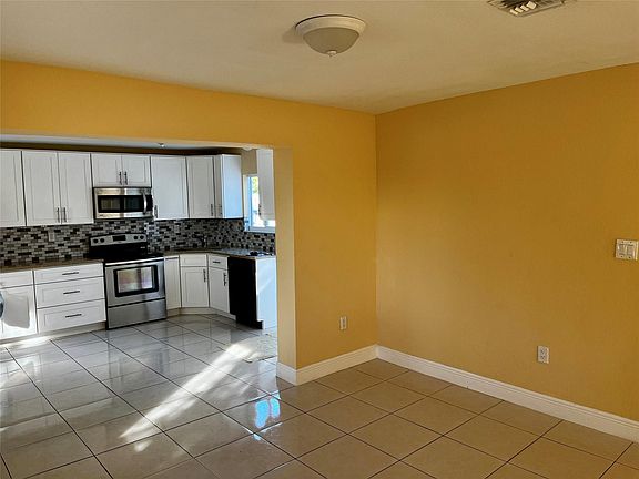 3rd image of 136 NW 31st Avenue