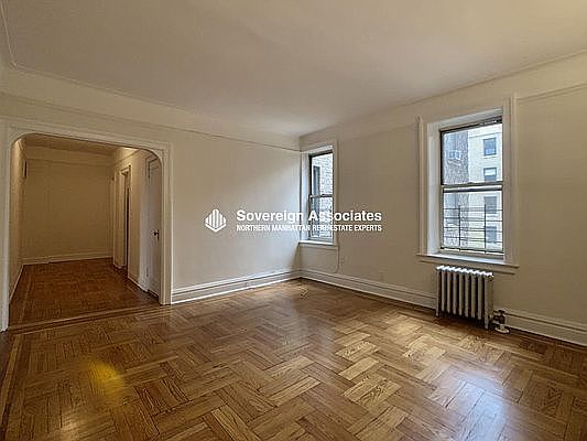 3rd image of 105 Pinehurst Ave APT 33