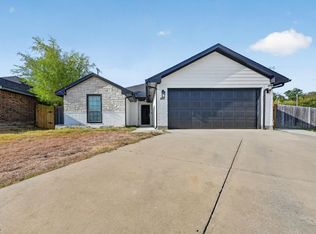 2365 Old Leonard St, Fort Worth, TX 76119