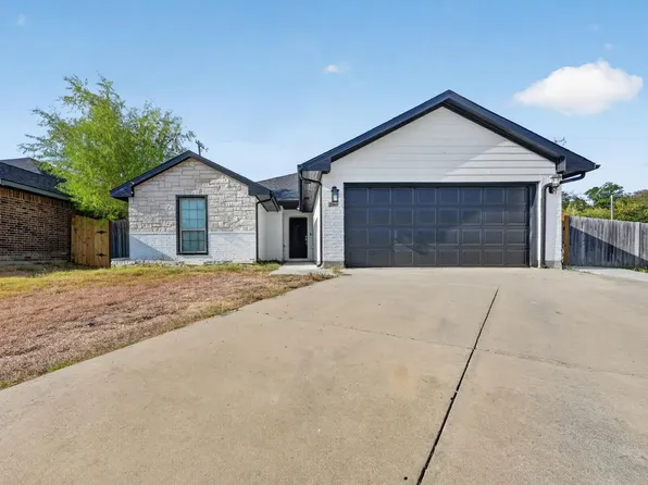 2365 Old Leonard St, Fort Worth, TX 76119