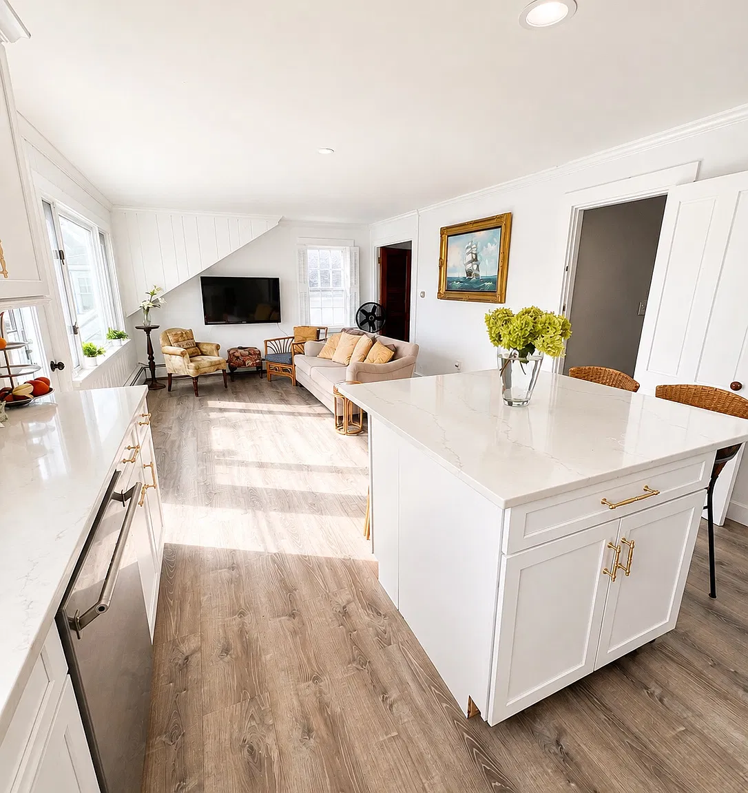 1 bed, 1000 sqft, $2,400 — Photo 3