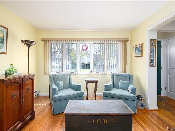 3rd image of 762 Durham Road