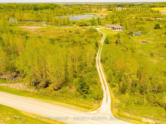 3rd image of 21170 Mayfair Rd
