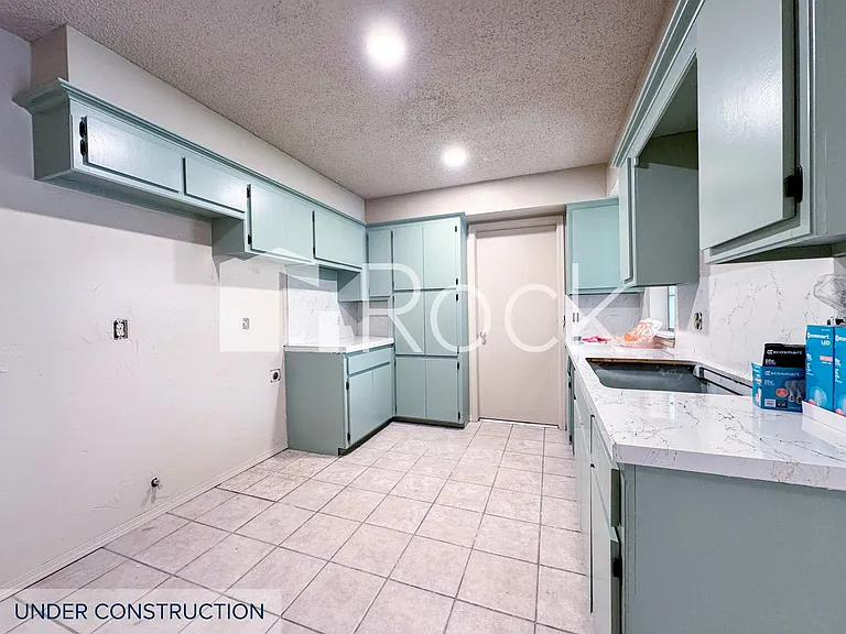7024 Woodlake Dr — Photo 8