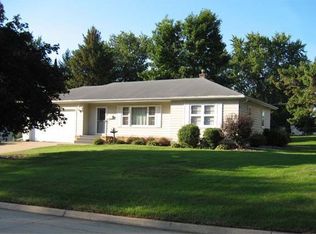 3109 Cadillac Dr, Cedar Falls, IA 50613