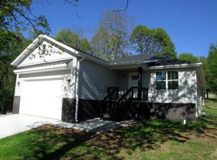 1580 Spring Hill St, Marshfield, MO 65706