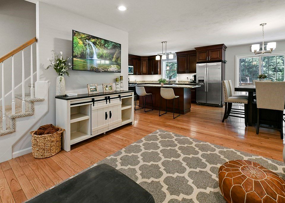 5 Basswood Blvd Worcester MA Zillow