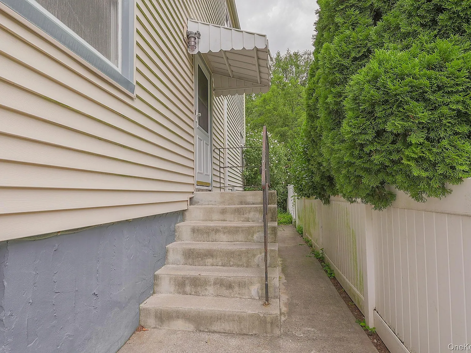 2 bed, 1.0 bath, 930 sqft, $3,000 — Photo 2