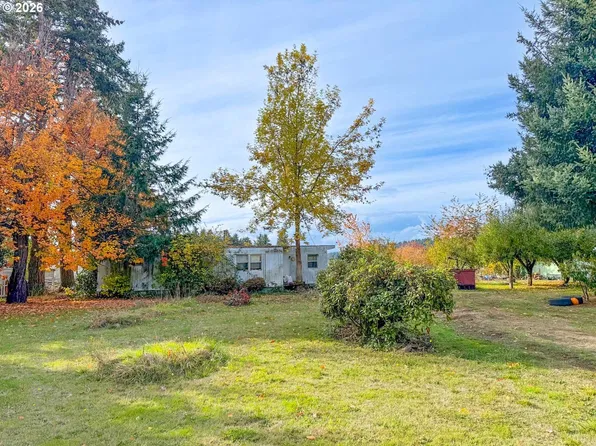 82314 River Dr, Creswell, OR 97426