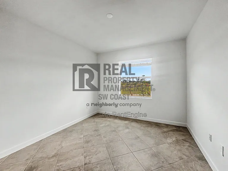 20501 Hazelnut Ct S — Photo 13