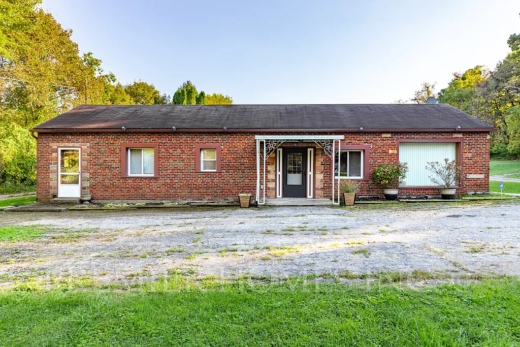 2 bed, $1,295 — Photo 1