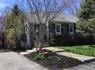 45 Buckingham Rd, North Andover, MA 01845