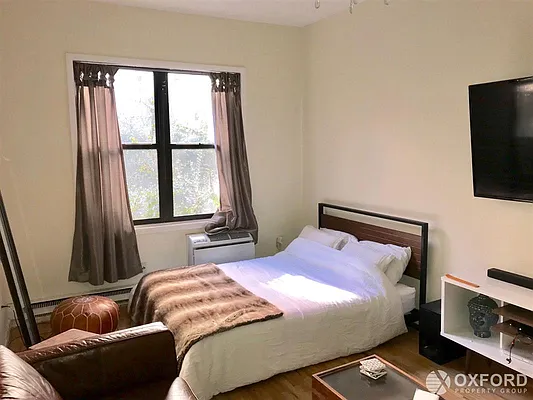 Rented by Oxford Property Group | media 18