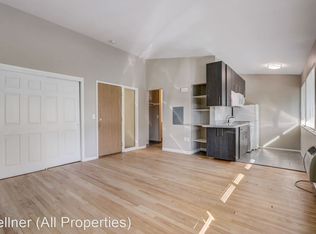 3413 S 26th St #17, Milwaukee, WI 53215