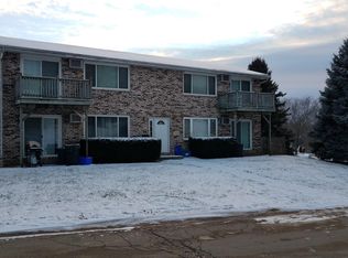 2720 Summer Dr, Dubuque, IA 52002