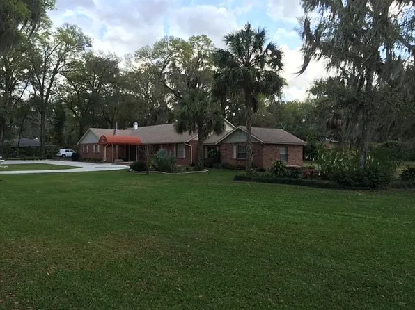 4701 Fairlea Dr, Valrico, FL 33596