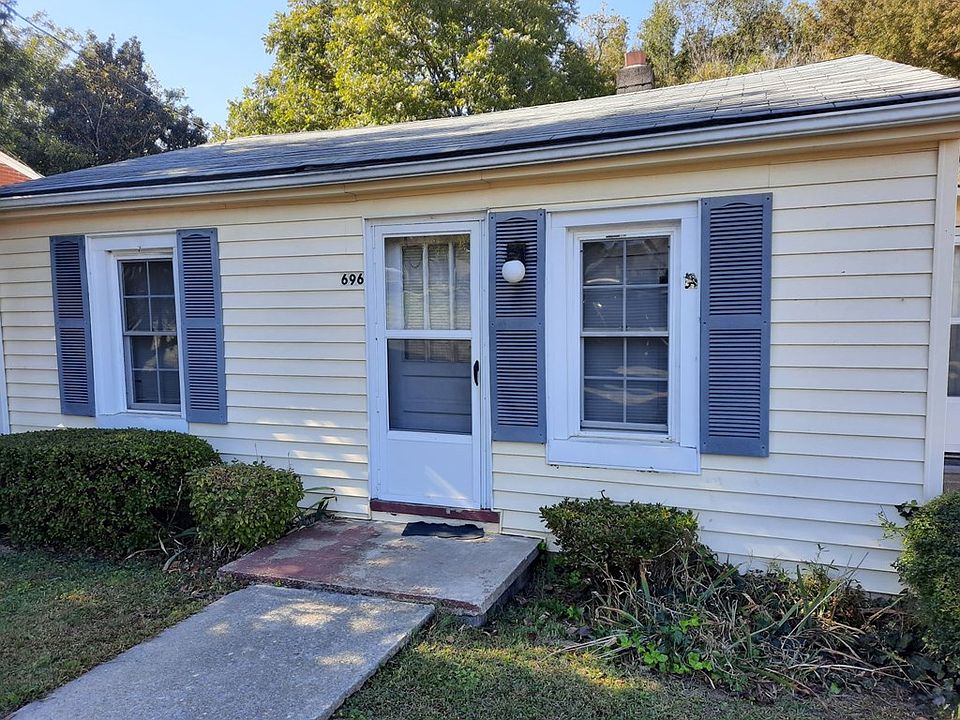 2nd image of 696 Hedderly St