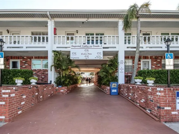 4746 Azalea Dr APT 109, New Port Richey, FL 34652
