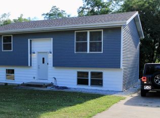 14 Suncrest Ter, Keokuk, IA 52632