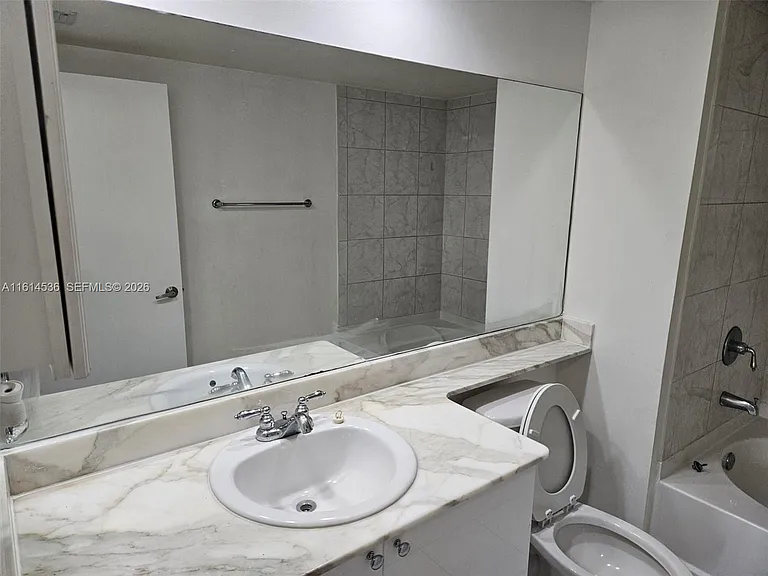 2775 Ne St #187 — Photo 22