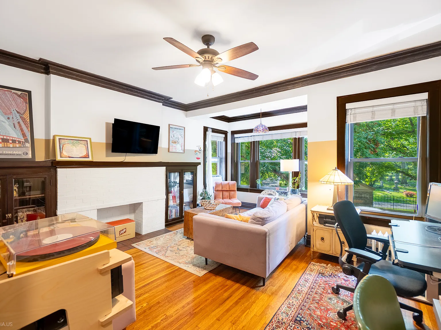 1 bed, 900 sqft, $2,100 — Photo 2