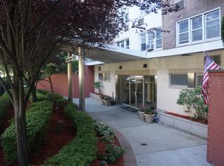 2160 Center Ave APT 2P, Fort Lee, NJ 07024