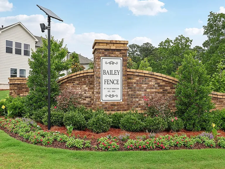 3453 Hillyard Dr — Photo 28