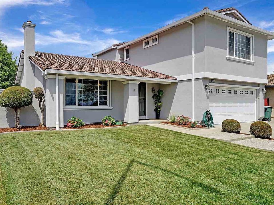 2nd image of 33508 Sherman Dr