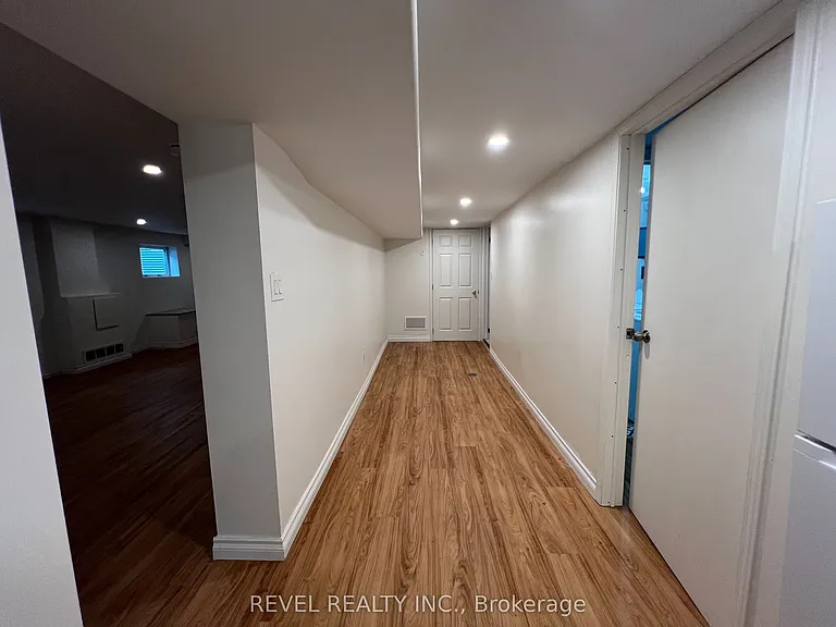 9 Collingwood St #LOWER — Photo 8