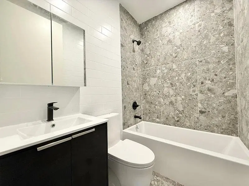 5 bed, 4.0 bath, $1,290 — Photo 4