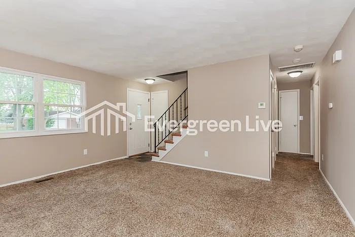 4 bed, 2.0 bath, 1574 sqft, $1,645 — Photo 2