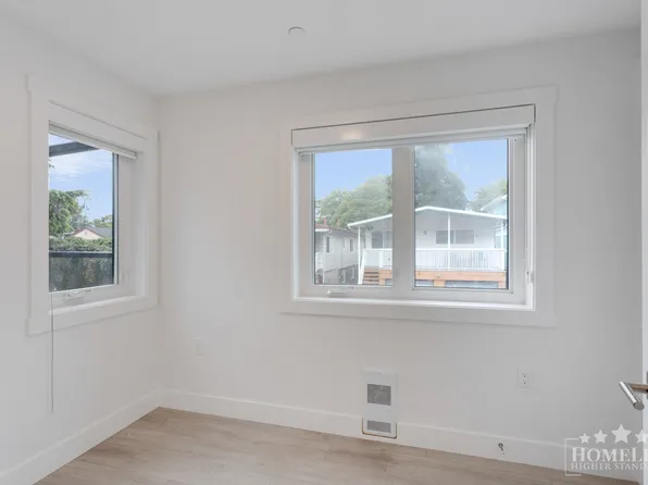 6627 Inverness St House 6623, Vancouver, BC V5X 4G1