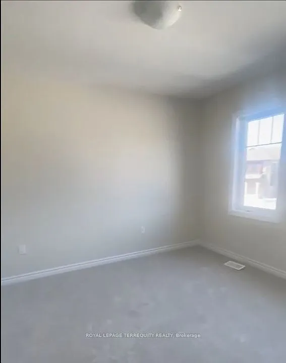 4 bed, $2,900 — Photo 2